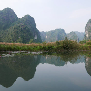 Nihn Bihn, la baie d’Halong terrestre et la magie de la pagode Bai Dinh.